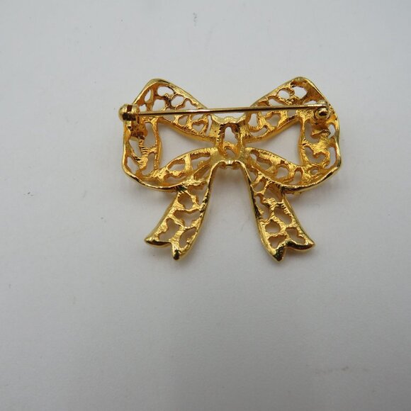 Vintage Ribbon Bow Gold Ton 1.5" Lacey Cut Out Brooch Pin - Picture 3 of 9